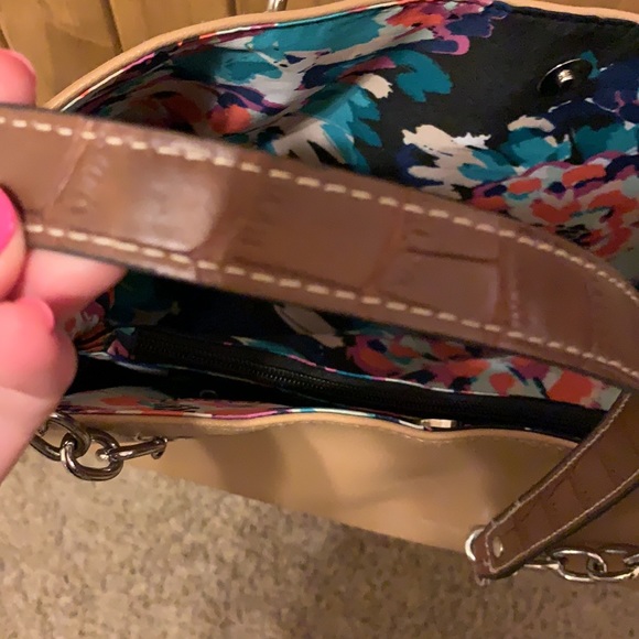 Large handbag - Picture 8 of 8